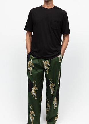 Піжама чоловіча cyberjammies olive 3124-3122 l оливково-чорний з леопардовим принтом (5051877617834)