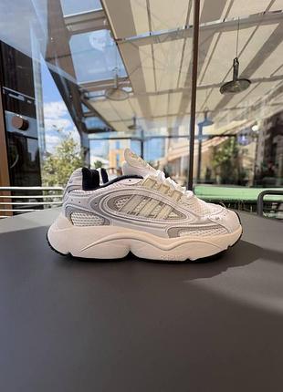 Белые кроссовки унисекс adidas ozmillen white silver beige х адидас 37
