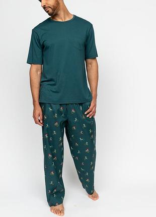 Пижама мужская cyberjammies theo 3105-3103 m зеленая с принтом велосипедистов (5051877573697)