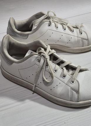 Кроссовки adidas stan smith белого цвета