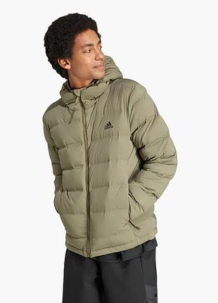 Urbanshop com ua пуховик мужской adidas helionic stretch hooded down jacket olive ik3173 размеры запитуйте