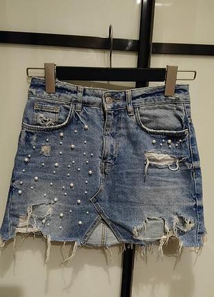 Рвана, джинсова спідниця з намистинками zara