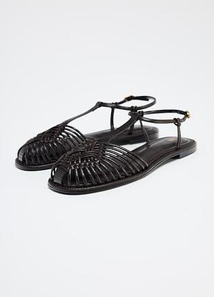Босоніжки zara