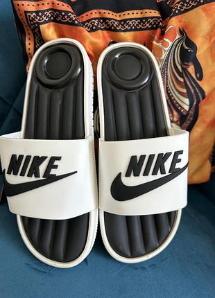 Шльопанці nike
