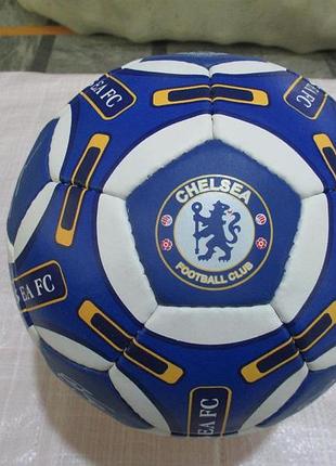 Мяч футбол. арт. fp114 (30шт) chelsea no5, pu 420 грамм, 32 панели,пакистан,сетка+голка в комплекте см