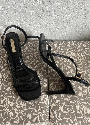 Босоніжки босоножки primark