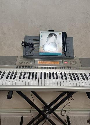 Синтезатор casio wk-200 фортепіанного типу !!! + подарунки!