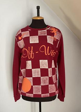 Nike x off-white (колаборація преміум-рівня).