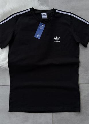 Adidas черная футболка
