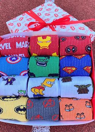 Подарунковий бокс чоловічих шкарпеток на 12 пар 40-45 р "marvel"