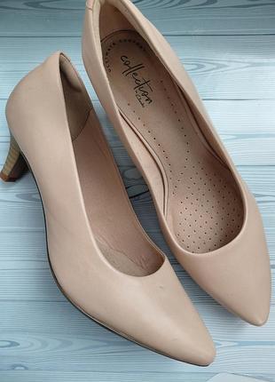 Кожаные туфли clarks