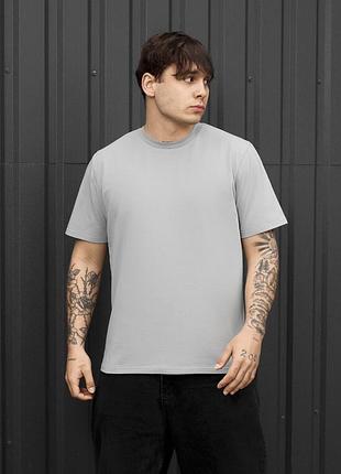 Чоловіча однотонна футболка класичного крою staff light gray