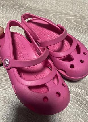 Crocs 25 p 10