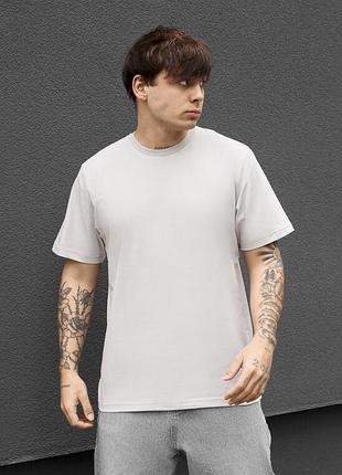 Мужская стильная однотонная футболка staff light gray