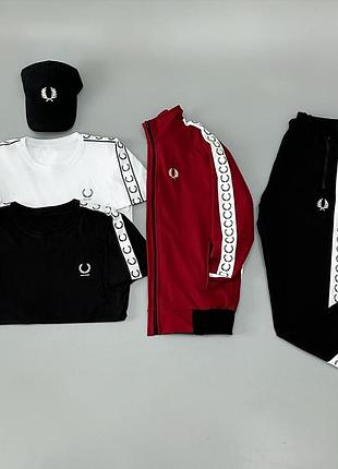 Футболка (белая) + футболка (черная) + костюм (бордо) + кепка fred perry