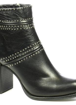 Женские ботильоны код: 05365, размеры: 37, 38, 39, 40