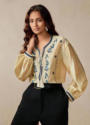Блузка женская с синей вышивкой fashion желтая