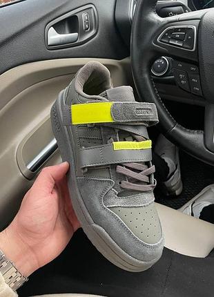 Кроссовки мужские adidas forum 84 dark grey neon yellow, адидас форум 84 темно-серые с салатовым