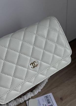 Сумка chanel classic wallet on chain white /gold