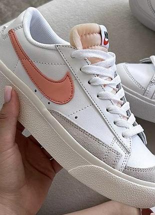 Blazer low platform white peach