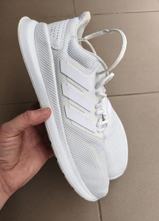 Оригинальные кроссовки adidas