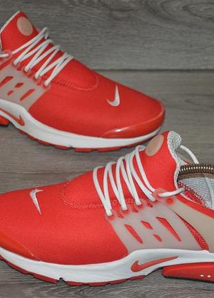 Продам кроссовки фирма nike air presto.