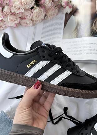 Кроссовки adidas samba 39