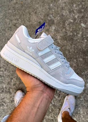 Кроссовки adidas forum серые с белым для женщин удобная замшевая обувь для активного отдыха адидас форум
