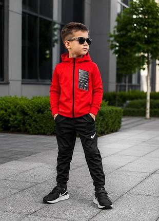 Продам дитячий костюм nike 104-110