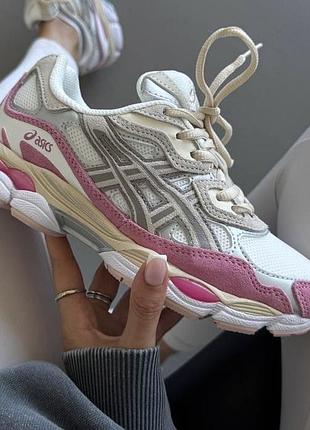 Кроссовки женские asics 40