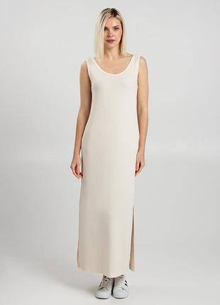 Жіноча довга сукня з трикотажного полотна в рубчик giulia essential milk 8710/320 s/m white-light cream
