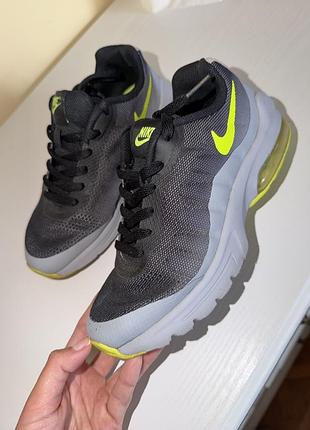Nike air max invigor кросівки