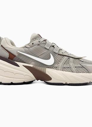 Кроссовки nike v2k runtekk brown/beige 36