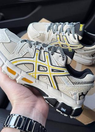 Кроссовки asics gel kahana 8 женские спортивные для активного отдыха бежевые с золотым черным асикс
