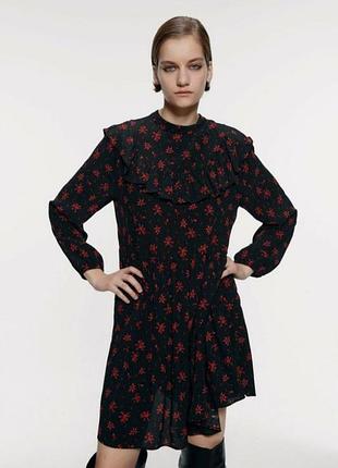 Вискозное платье в цветочный принт zara
