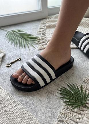 Дитячі чорні шльопанці adidas 33