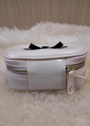 Нова косметичка ted baker 3