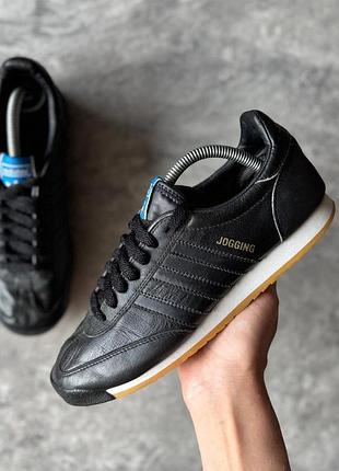 Кросівки жіночі adidas jogging (38 (24 см))