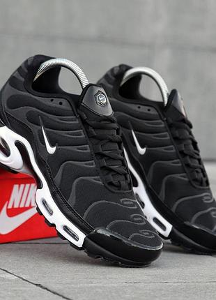 Мужские кроссовки nike air max tn plus черные повседневные кроссы из натуральной кожи весна лето найк аир макс плюс