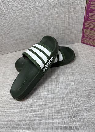 Оригінальні   шльопанці  adidas