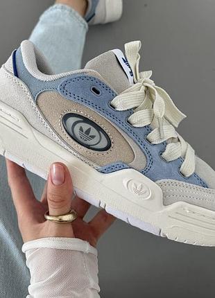 Кросівки adidas 2000