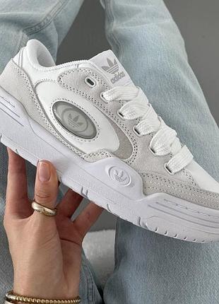 Кроссовки adidas2000