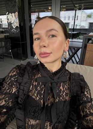 Блуза з мережева