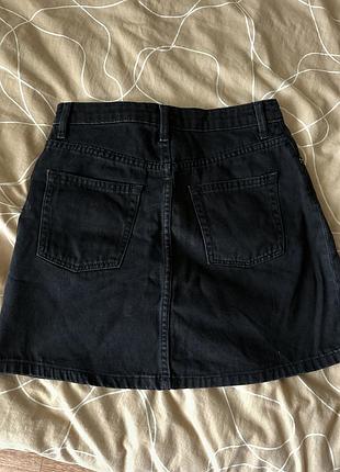 H&m чорна джинсова спідниця 2
