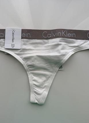 Білизна calvin klein розмір s білого кольору зі сріблястою резинкою