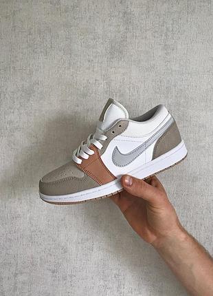 Женские кроссовки nike air jordan retro 1 low beige 36 37