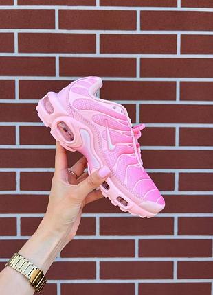 Жіночі кросівки найк аір макс nike air max tn plus pink 39