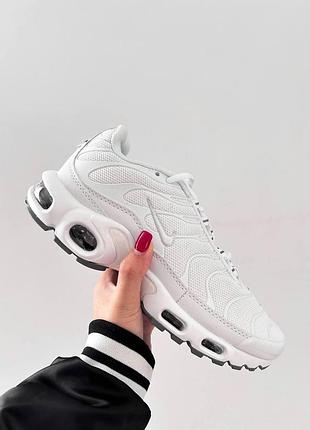 Жіночі кросівки найк аір макс nike air max plus tn 'triple white' 40