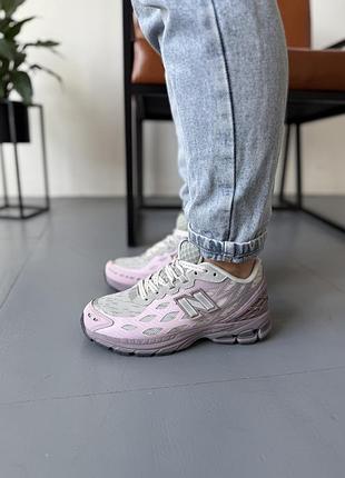 Женские кроссовки красивые нью баланс new balance 1906w ice wine 39