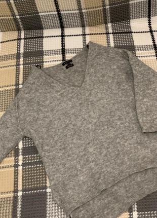 Светр вовняний massimo dutti.
